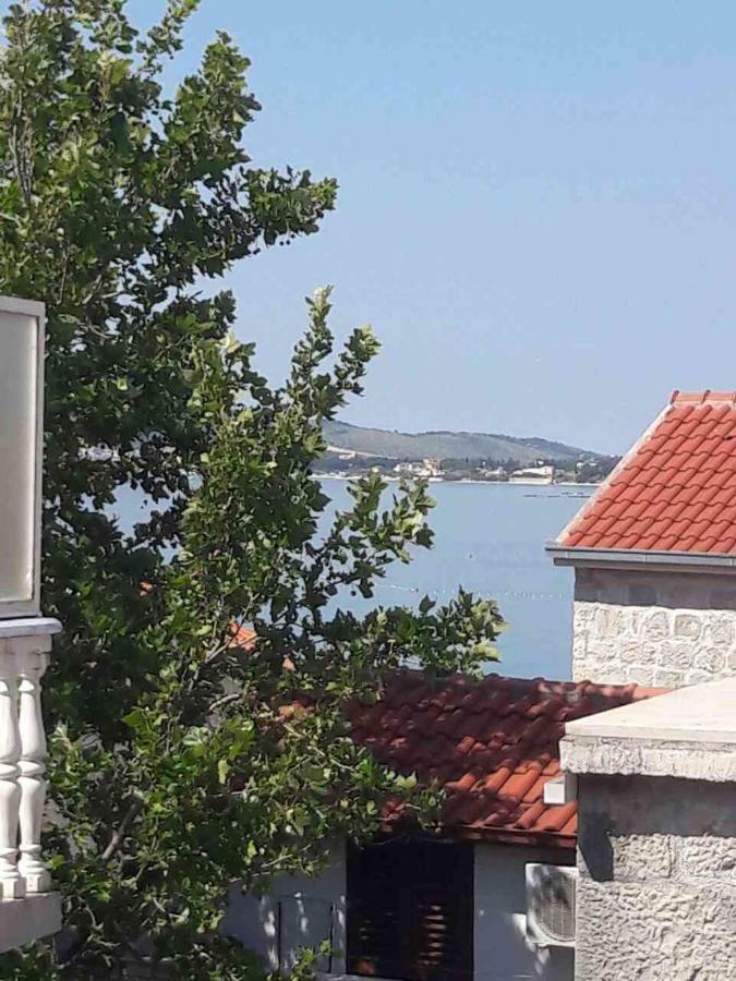Suncica Apartments Kaštela Екстериор снимка
