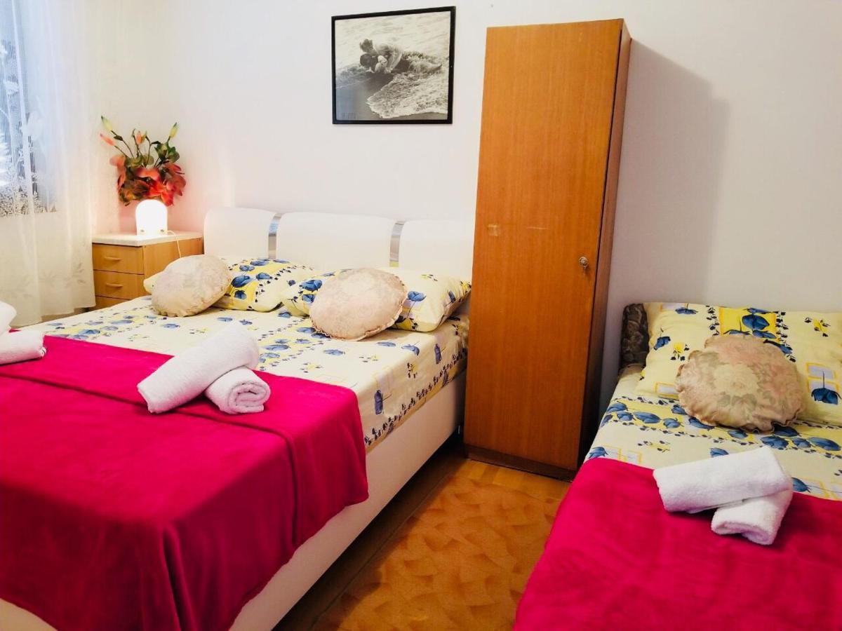 Suncica Apartments Kaštela Екстериор снимка